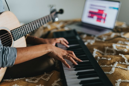 What is Music Cross-Promotion: Ideas and Examples